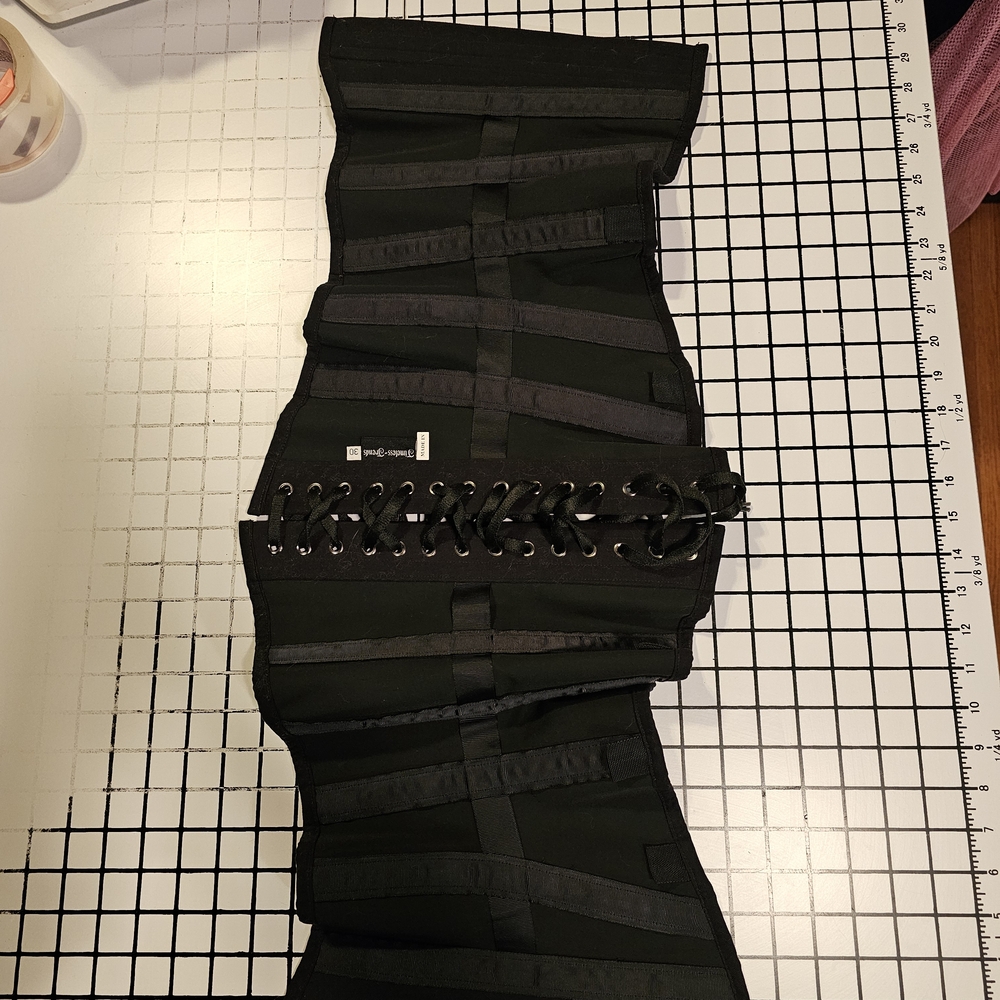 Elegant Black Corset Shapewear - Picture 4 of 4